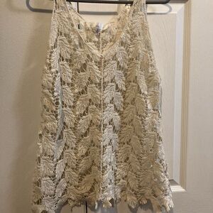 Elegant Lace Sleeveless Tank Top